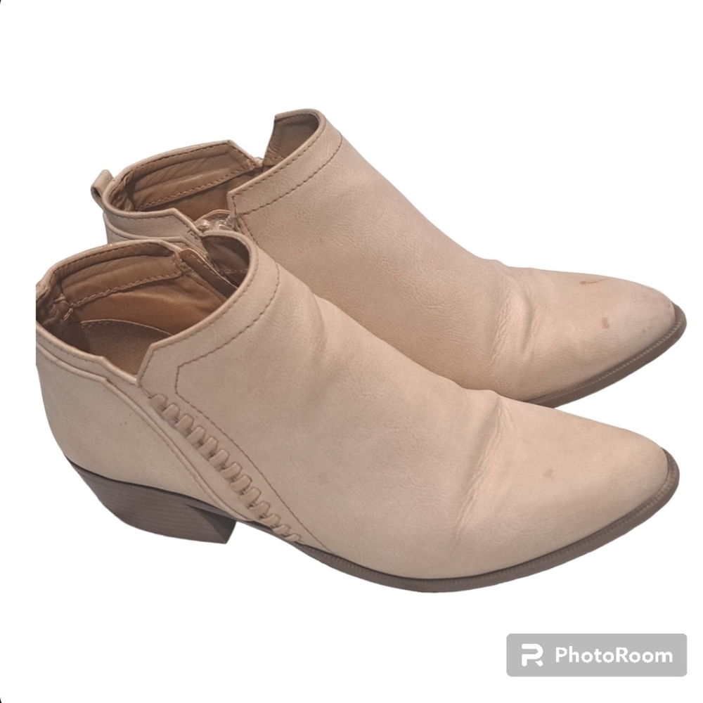 Qupid Nude/Cream Ankle Booties size 9 - Picture 2 of 4